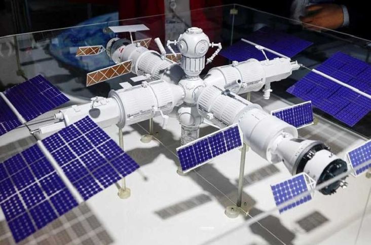 Bertekad Tinggalkan ISS, Rusia Tunjukkan Model Stasiun Luar Angkasa Baru