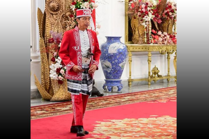 Ini Deretan Pakaian Adat yang Pernah Dipakai Jokowi Pada Perayaan HUT RI