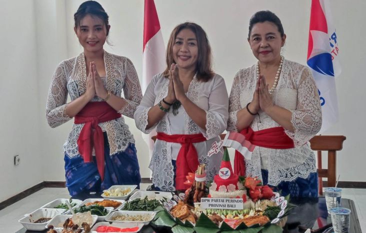 Meriahkan HUT ke-77 RI, Perindo Bali Hias Tumpeng Bernama Merah Putih