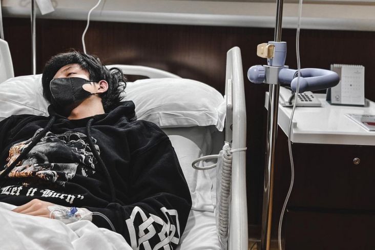 Unggah Foto Terbaring di Ranjang RS dengan Diinfus, Atta Halilintar Sakit Apa?