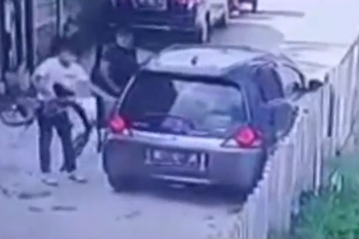 Terekam CCTV Bobol Rumah Warga, Komplotan Pencuri Tak Berkutik Ditangkap Jatanras Polda Sumsel