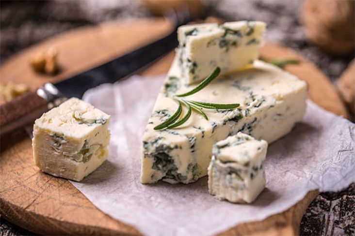 Blue Cheese Keju Berbau Tajam yang Viral di TikTok, Ini 3 Manfaatnya bagi Kesehatan