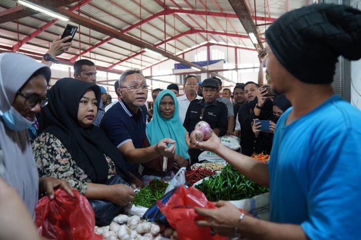 Sambangi Pasar di Aceh, Mendag Zulhas Punya PR Lagi: Atasi Harga Daging Ayam