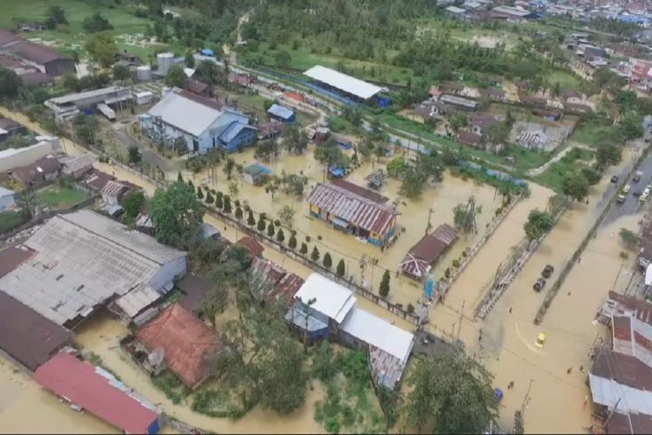 Sorong Dikepung Banjir dan Longsor, 2 Meninggal dan 9.000 Warga Mengungsi