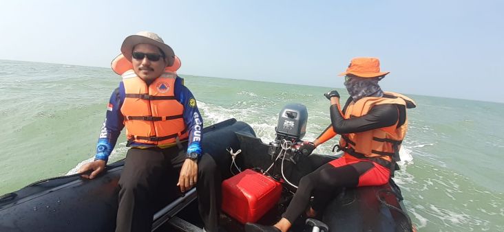 Hari Ketiga, Tim SAR Lanjutkan Pencarian Korban Terseret Arus Pantai Mekarsari