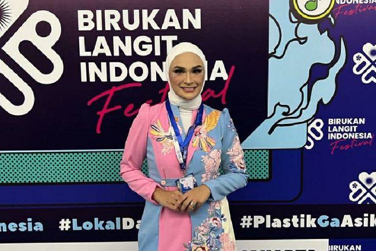 Putri Zulkifli Hasan Dukung Gerakan Birukan Langit Indonesia