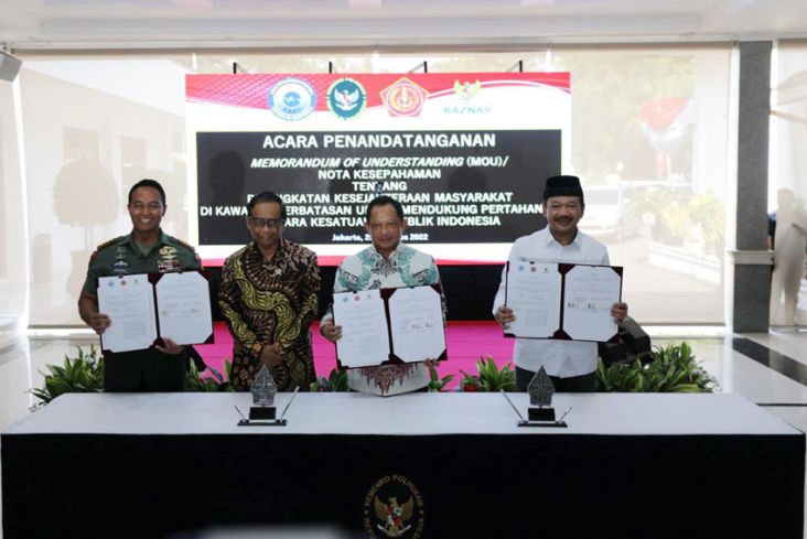 Menko Polhukam Dukung Kerja Sama Baznas-TNI-BNPP Berdayakan Penerima Zakat