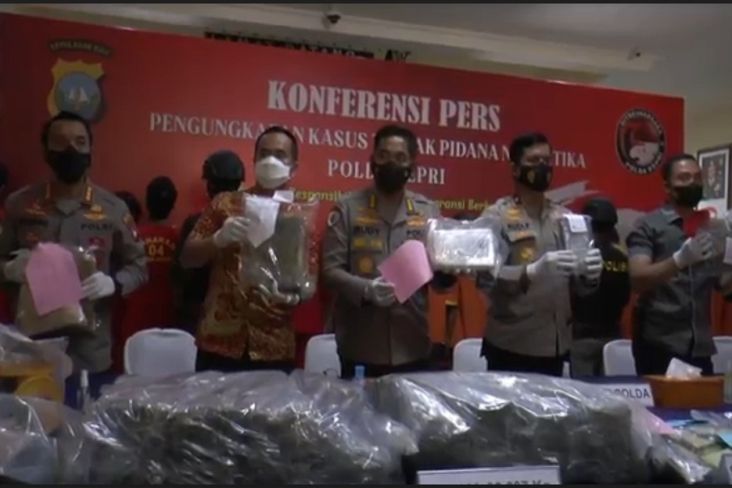Satreskoba Polresta Barelang Buru Jais Buronan Pemilik Kokain Senilai Rp14 Miliar
