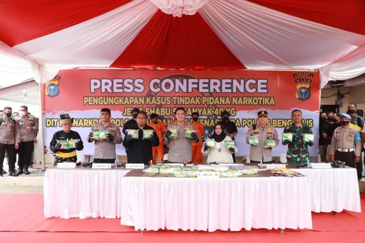 Polda Riau Ungkap Jaringan Narkoba dari Malaysia, 40 Kg Sabu Disita
