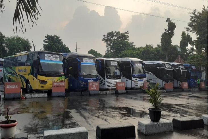 Susul Kenaikan Harga BBM, Tarif Bus AKAP di Kampung Rambutan Naik Rp50 Ribu