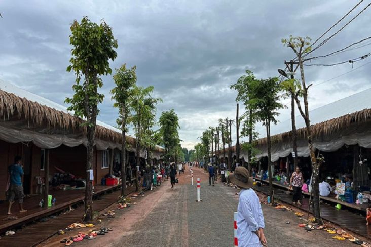 Bualan Hari Kiamat Khem Veasna yang Gegerkan Kamboja