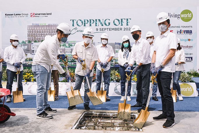 Kawan Lama Group dan Sinar Mas Land Gelar Topping Off Proyek Mall Living World Kota Wisata Cibubur Senilai Rp1,4 Triliun