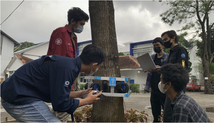 Inovatif, Mahasiswa UGM Buat Robot Pendeteksi Kekeroposan Pohon