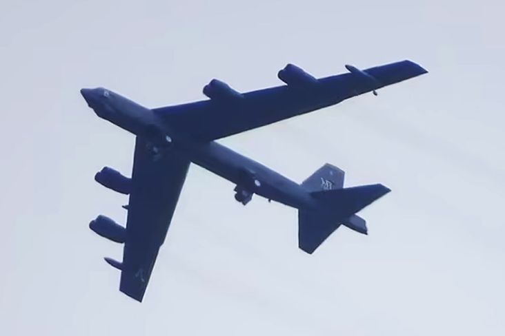 Terbang di Langit Inggris, Pesawat Pembom B-52 AS Keluarkan Kode Darurat