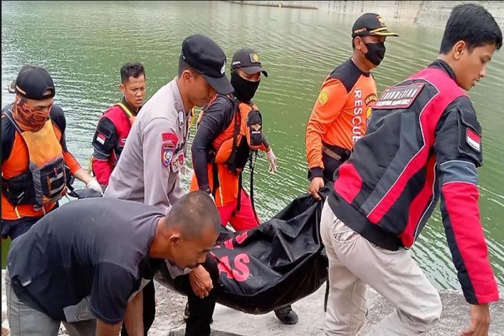 23 Jam Pencarian, Korban Tenggelam di Bendungan Way Sekampung Berhasil Ditemukan
