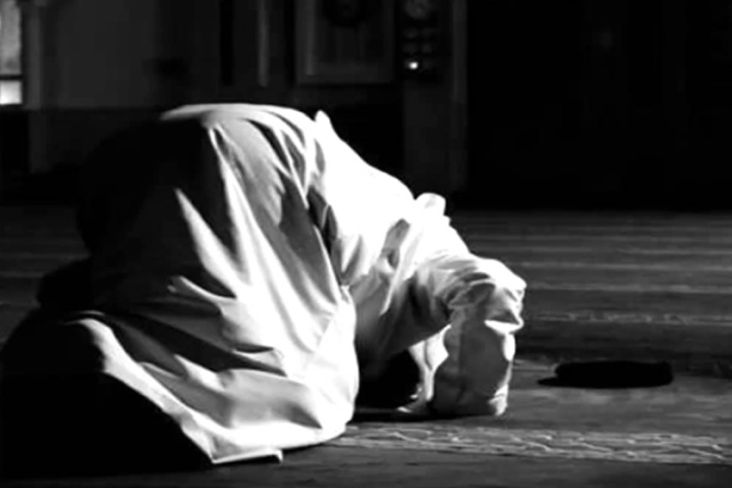 Tata Cara dan Doa Sujud Tilawah Berdasarkan Hadis Nabi Muhammad SAW