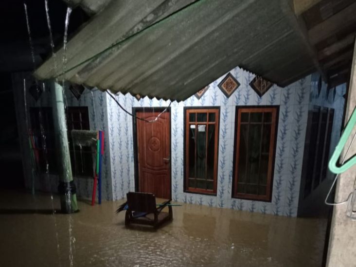 Hujan Deras Intensitas Tinggi Guyur Sukabumi, 9 Kampung Terendam