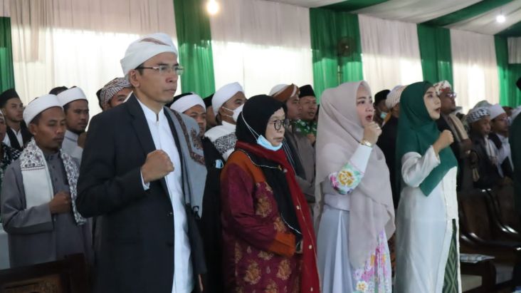 TGB Berharap Pengiriman 19 Guru Pejuang Dapat Membantu Syiar Islam