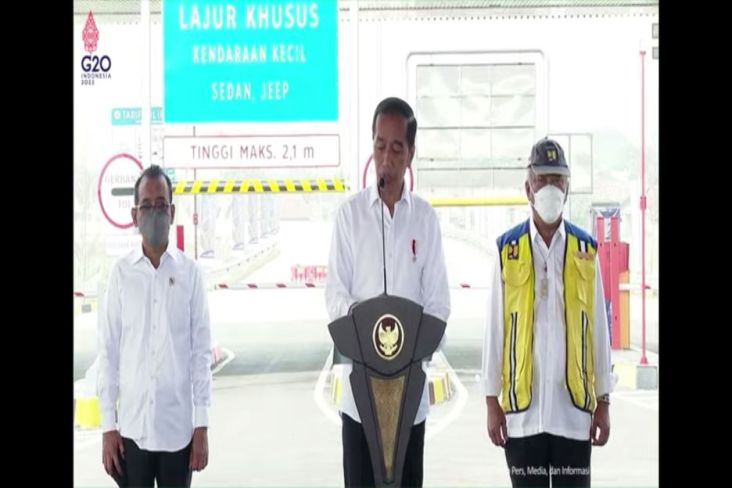 Percepat Mobilitas Barang, Jokowi Resmikan Tol Cibitung–Cilincing dan Serpong–Balaraja
