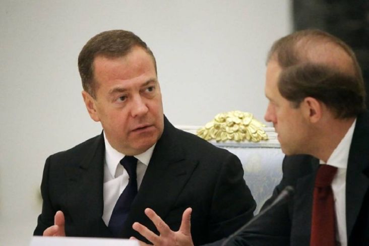 Dmitry Medvedev: Rusia Siap Gunakan Senjata Nuklir untuk Pertahankan Wilayah Baru