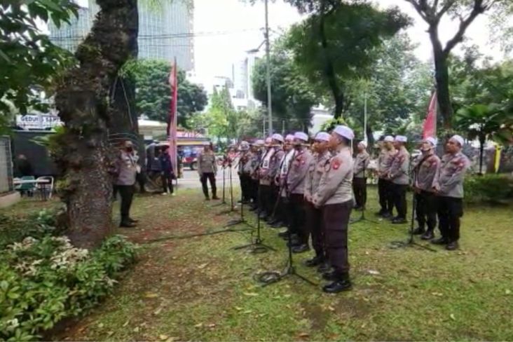 Hadapi Pendemo, Polda Metro Jaya Kerahkan Pasukan Basmalah dan Asmaul Husna
