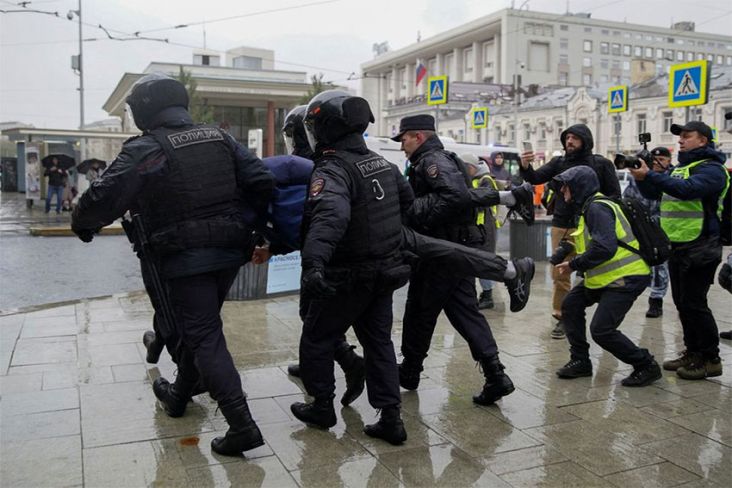 Protes Perintah Mobilisasi, 730 Orang Ditangkap Polisi Rusia
