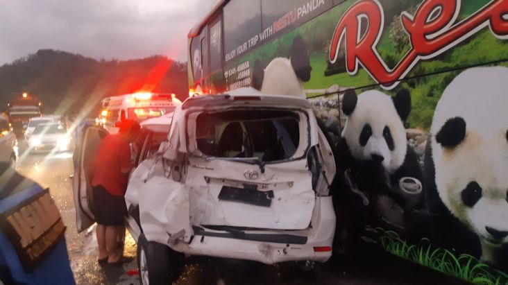 Tabrakan Beruntun di Tol Pandaan Malang, Sopir Bus Tewas