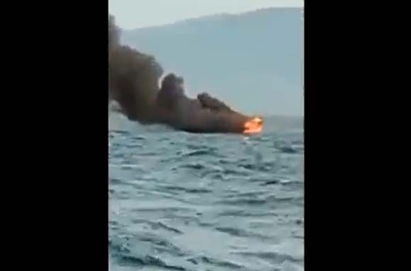 Kapal Nelayan Terbakar di Selat Sunda, 10 Penumpang dan ABK Selamat