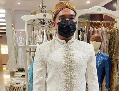 Heboh! Diduga Kaesang Pangarep Sedang Fitting Baju Pengantin, Netizen: Kayak Mas Sangpisang