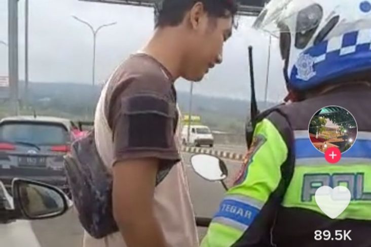 Viral! Polisi Ngamuk Direkam saat Menilang di Tol Bocimi