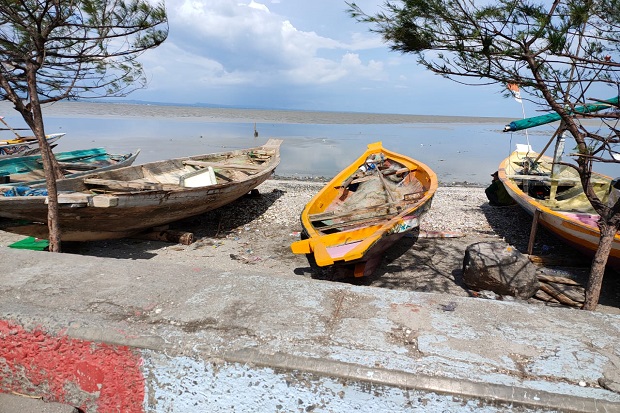 Kapal Dihantam Badai, 2 Nelayan Kepulauan Riau Hanyut hingga Malaysia