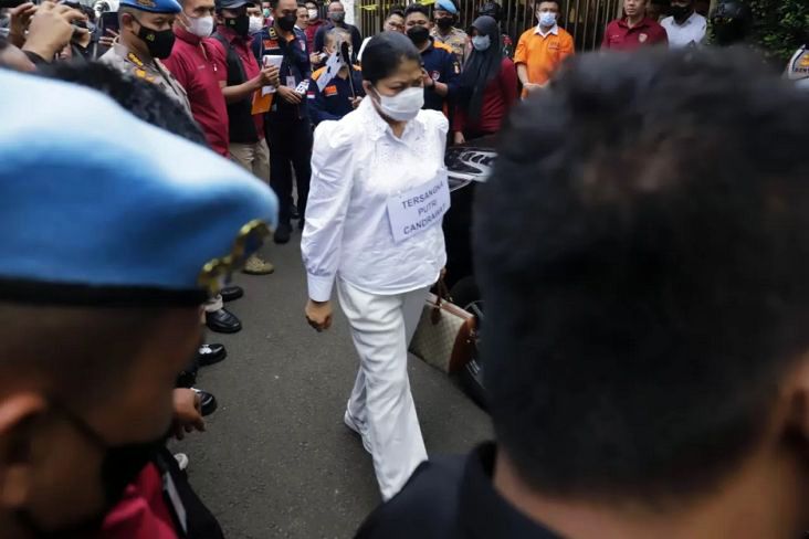 Awak Media Kecele Lagi, Putri Candrawathi Sudah di Bareskrim Jalani Wajib Lapor