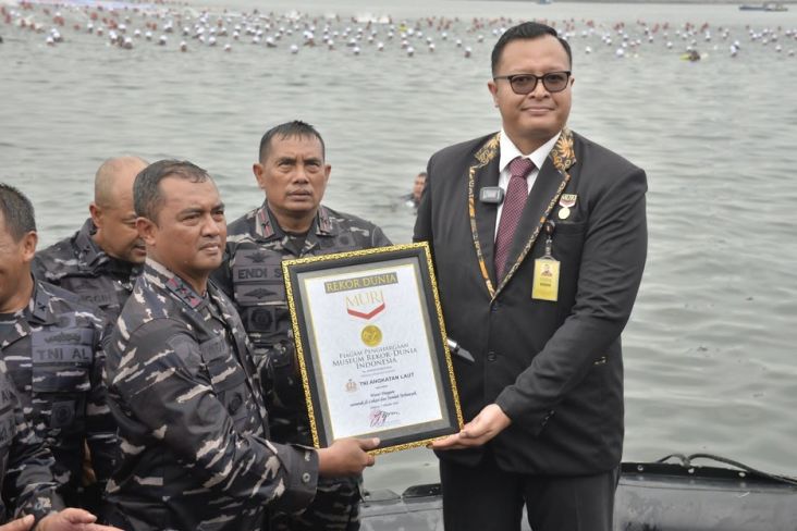 Cetak Rekor MURI, TNI AL Persembahkan Kado Spesial di HUT ke-77 TNI