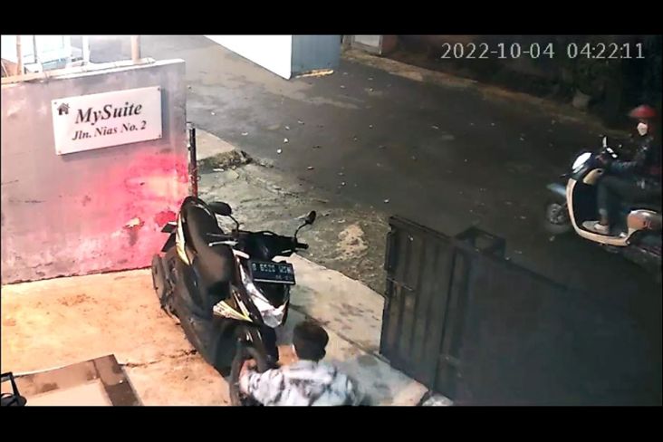 Pencuri Gagal Bawa Motor Penghuni Indekos di Tangsel karena Rem Cakram Tergembok
