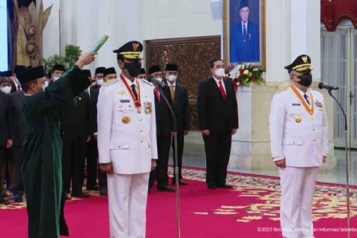 Sah! Sri Sultan Hamengku Buwono X Dilantik Jokowi Jadi Gubernur DIY