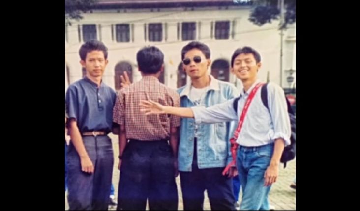 Viral Potret Ridwan Kamil Bergaya Dilan 1990, Muda Kaya Preman Sudah Tua Handsome