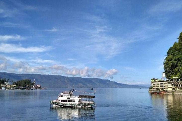 Luhut Ungkap Posisi Danau Toba di Antara 5 Destinasi Wisata Super-Prioritas