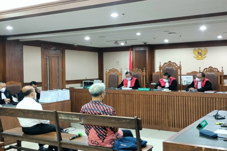 Terdakwa Dugaan Korupsi e-KTP Isnu Edhi Wijaya dan Husni Fahmi Dituntut 5 Tahun Penjara
