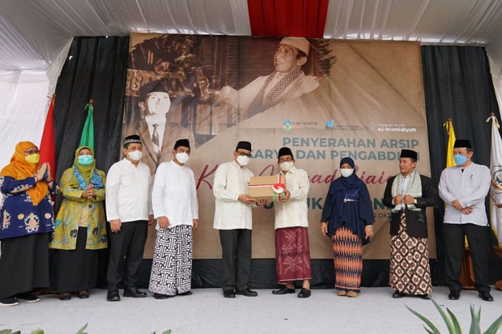 Yayasan Islam Al-Hamidiyah Serahkan Dokumentasi Kyai Achmad Sjaichu ke Arsip Nasional