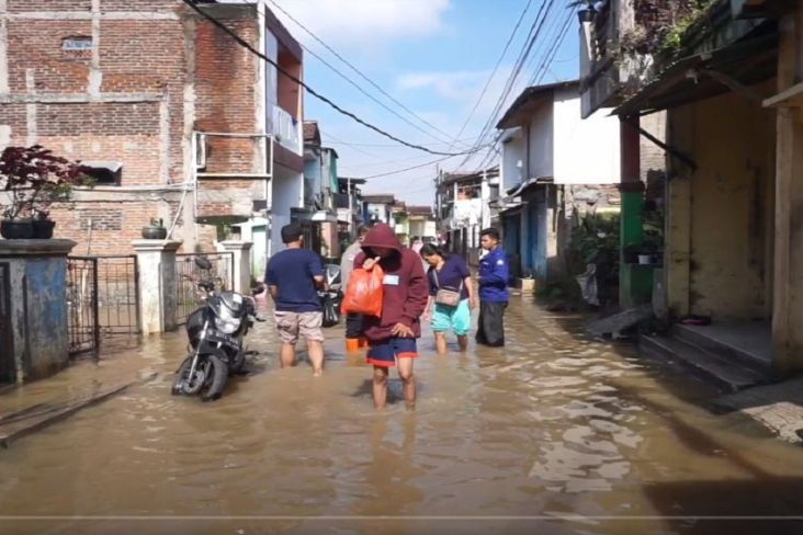Sungai Citarum Meluap, 3 Kecamatan di Kabupaten Bandung Terendam Banjir