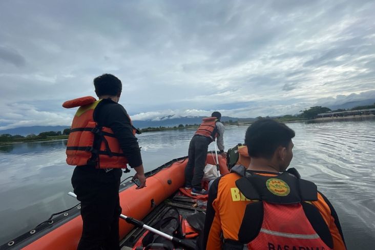 Wisatawan Asal Siantar Tenggelam di Danau Toba, Tim SAR Lakukan Pencarian