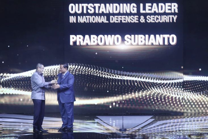 Prabowo Subianto hingga Sri Mulyani Raih Penghargaan Indonesia Awards 2022