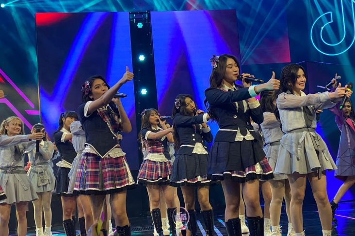 Kolaborasi di TikTok For You Stage, JKT48 dan MNL48 Bawakan Fortune Cookie