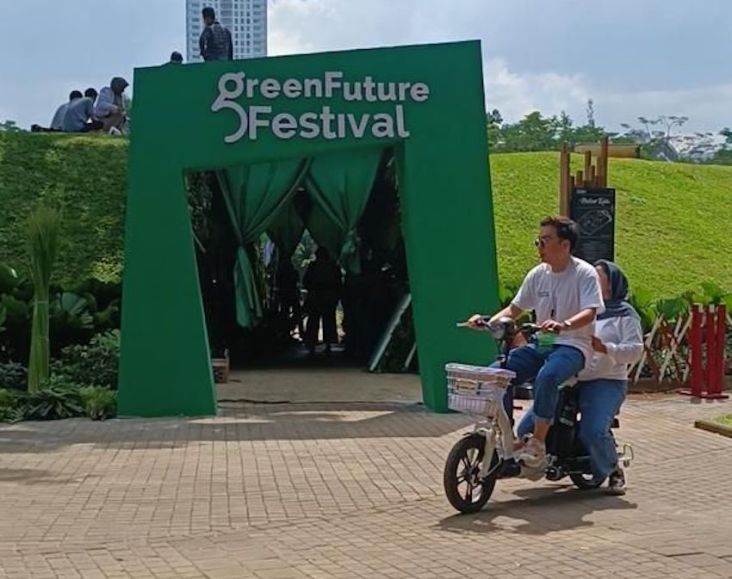 Sambil Nonton Maliq & DEssentials dan Padi, Pengunjung Bisa Jajal Selis di Green Future Festival 2022