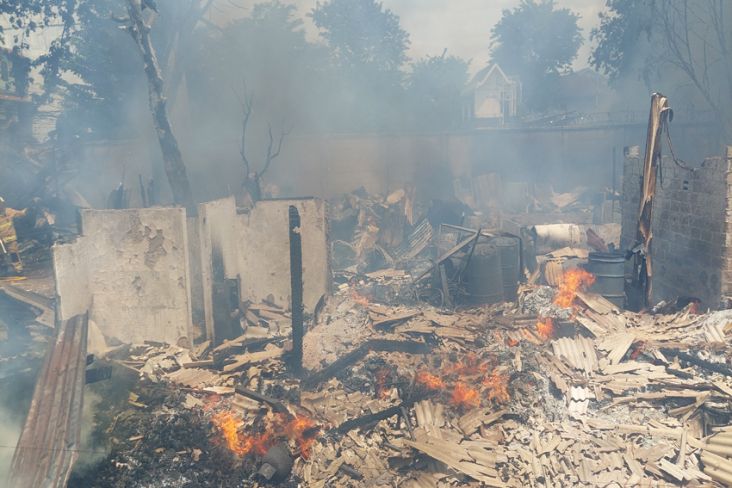 Kronologi Kebakaran Hebat Puluhan Rumah di Kebayoran Lama, Terdengar 4 Kali Ledakan