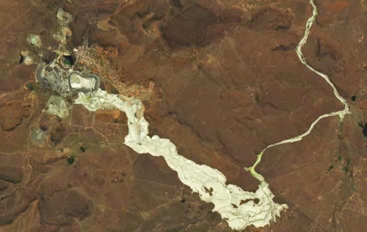 Foto Satelit Rekam Pencemaran Sungai Akibat Limbah Pertambangan Berlian