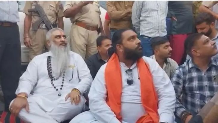 Pemimpin Hindu Radikal dari Shiv Sena Ditembak Mati di Kota Suci Sikh India