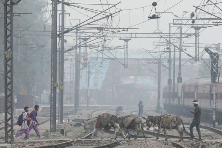 New Delhi Dikepung Kabut Asap Beracun, Sekolah Diliburkan
