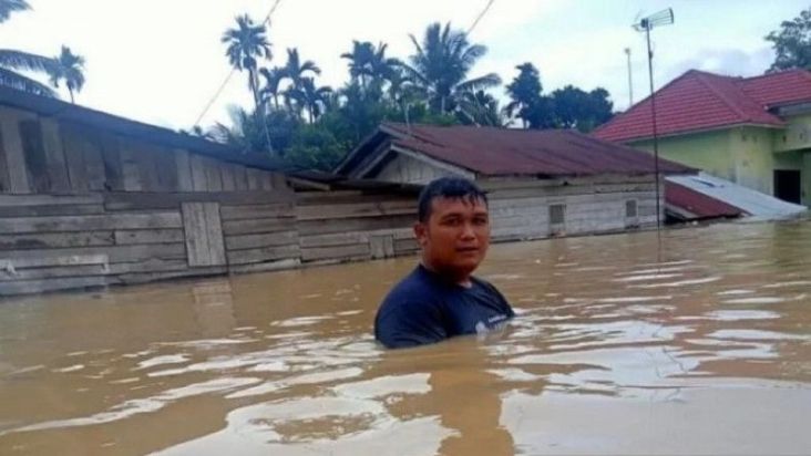 Banjir Rendam 12 Kecamatan di Aceh Tamiang, 23.380 Warga Mengungsi