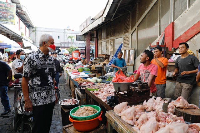 Ganjar Tuntaskan Revitalisasi 79 Pasar Tradisional di Jateng